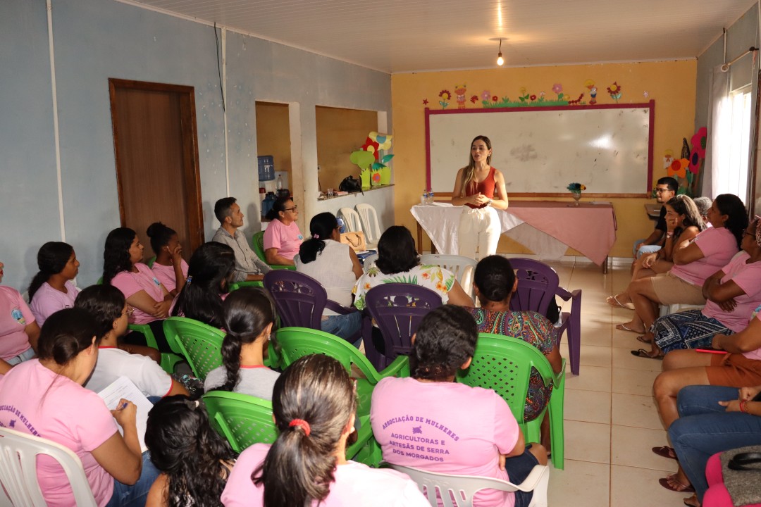 ELAS À FRENTE: Parceria entre Prefeitura e Coompab dá início a projeto de combate à violência contra as mulheres